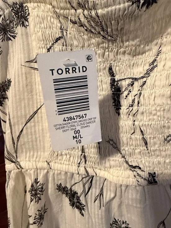 torrid Cream Tank Top with Black Floral Print - Picture 3 of 6